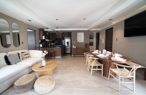 Colonia Cuauhtemoc Apartment | Wabi-Sabi Haven in CDMX s Roma