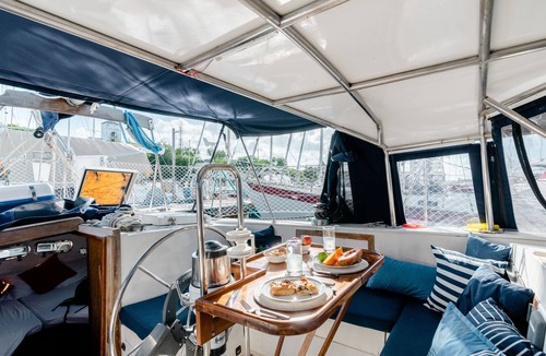 Centro - Supmza 001 Boat Rental | Walk barefoot to beach! Two bathrooms, Air con! Entire private sailboat
