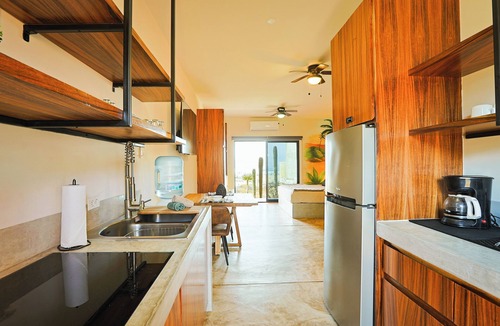 Cerritos Apartment | Walk-Out Surf Access - Beachfront, Los Cerritos