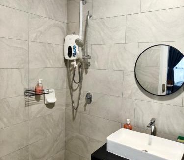 Bukit Indah Apartment | Warm home skytrees beautiful hills