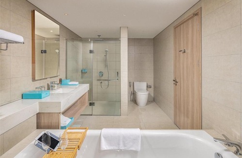 Bai Chay Apartment | Waterfront A La Carte Residence