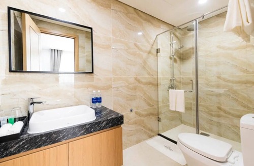 Duong To House | West coast Phu Quoc island 13BR Townhouse with Beach and swimming pools