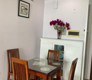 Nhat Tan Hotel | Westlake Tay Ho Hotel 696 Lạc Long Quân