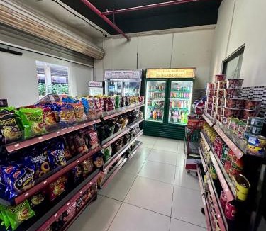 Damansara Perdana Apartment | White Haven Retreat Big TV FREE Carpark Near1U Mrt