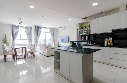 District 4 Apartment | White House/Luxury 3BR, District 4, Center city & modern style