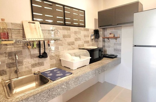 Lamai House | White orchid house