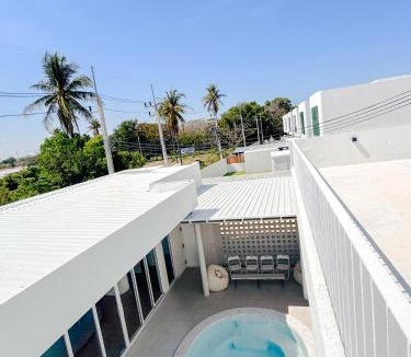 Pak Nam Pran Villa | WildWildWest Pool Villa Pranburi