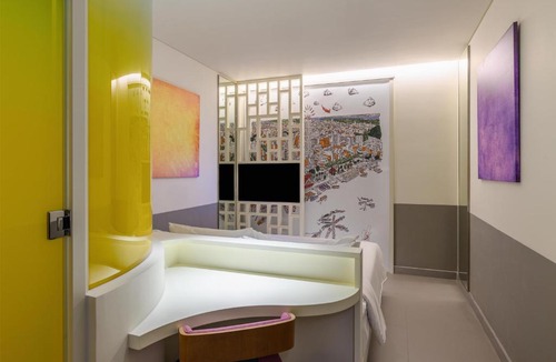 Ninh Kieu Hotel | Wink Can Tho Centre, Unscripted by Hyatt - 24 Hours stay