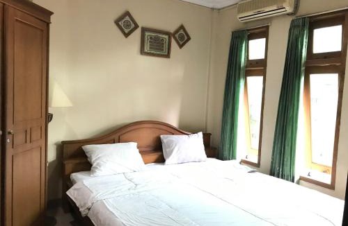 Laweyan Hotel | Wisma Atma Bhakti near Solo Square Mitra RedDoorz