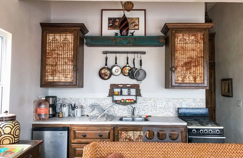 Ciudad Juarez House | Wondrous views in an enchanting village by the sea