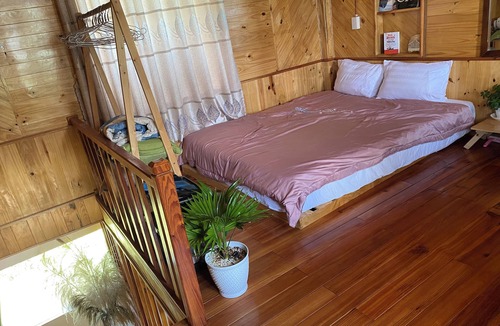 Da Lat Ski Chalet | Wooden House