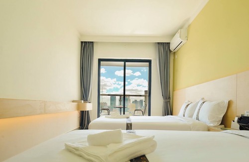 Daun Penh Hotel | X One Hotel