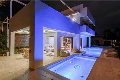 Playacar Fase I House | Xaman Ha beach House- steps from the beach!