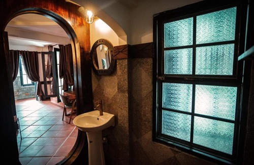 Kon Tum Hotel | Y.O Inn
