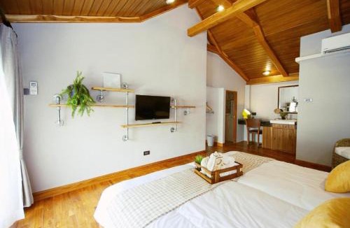 Chang Phueak Hotel | Yellow Pillow village