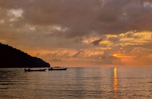 Koh Rong Sanloem Hostel | Yellow Sun M'pay Bay Koh Rong Sanloem