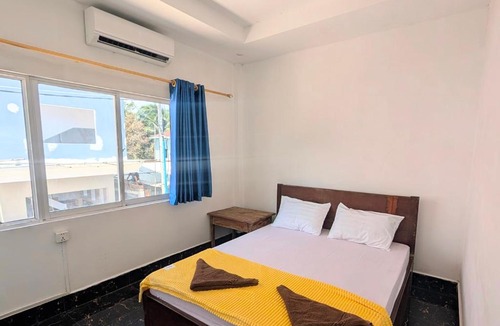 Koh Rong Sanloem Hostel | Yellow Sun M'pay Bay Koh Rong Sanloem