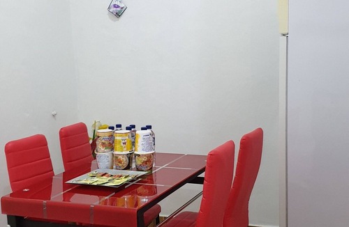 Lubuk Baja House | 'Your Home 01' beside BCS Shopping Mall 6-10paxs . Lots of Amenities