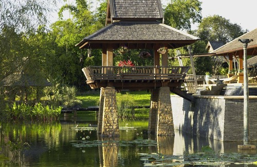 Lan Dokmai Tok House | Your own personal Private Resort