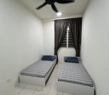 Ijok Apartment | Yusuf Homestay Puncak Alam Musllims Only