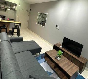 Kota Warisan Apartment | Zaharah Homestay, Sepang