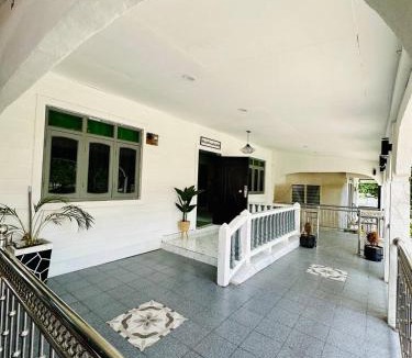 Kampung Keroh House | Zalena's Homestay