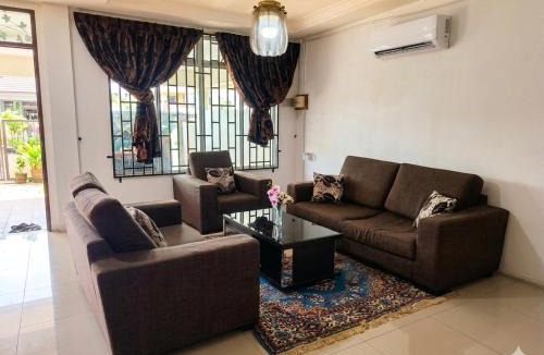 Mukah House | Zara Homestay