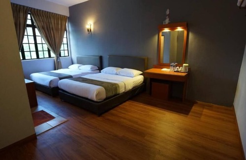 Taman Century Hotel | Zen Zeng Hotel