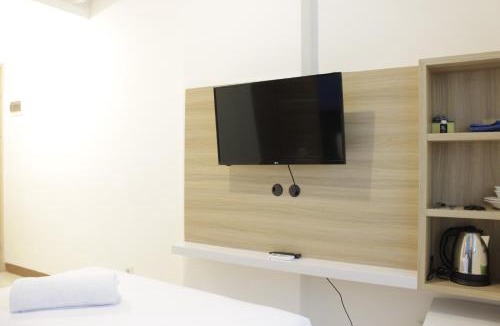 Ciroyom Apartment | Zest Studio Semi Apartment at The Lodge Paskal near BINUS University By Travelio