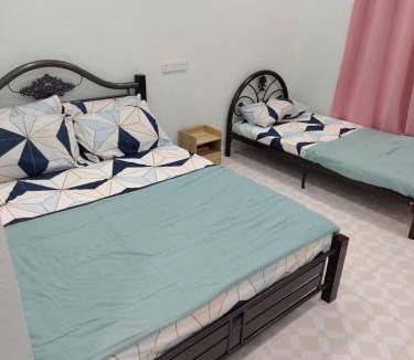 Kampung Penarik House | ZIRA STAY PENARIK - Nuha Room