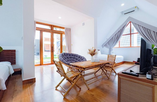Kampot Resort | Zodiac Bungalows