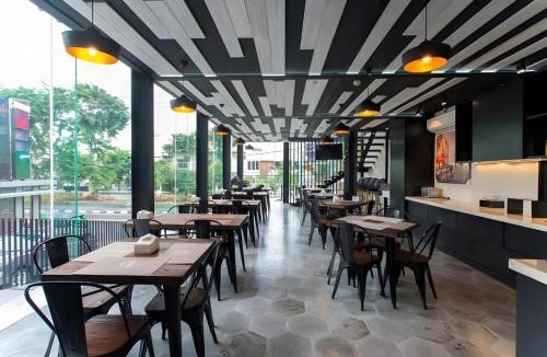 Gubeng Hotel | Zoom Dharmahusada Hotel