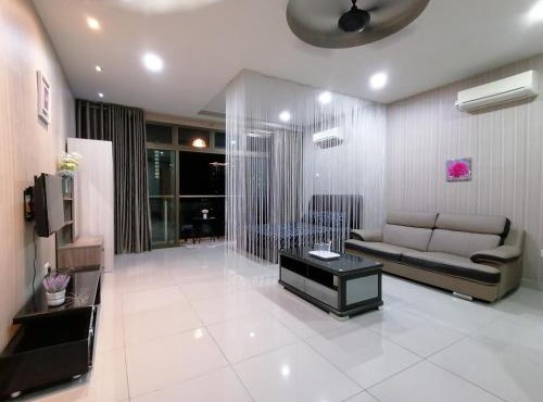 03A-Mount Austin Palazio Studio Homestay for 2pax WIFI