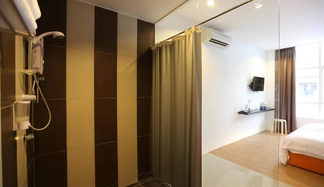 1 Hotel Taman Connaught
