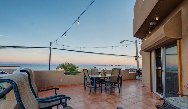 🏖1 Min Walk to Beach🏖 Spacious Luxury Family Villa