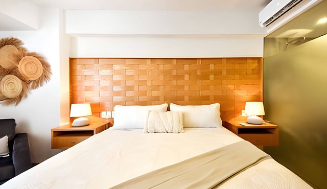 1BR · King Bed · Pool · Jacuzzi · 1 Block from the Beach in Bucerías