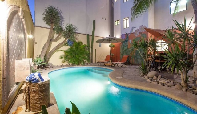 20 ft to malecón, downtown, private Pool