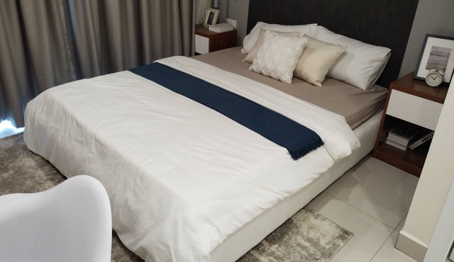 2021 New Open Promotion Paramount Village beautiful rooms