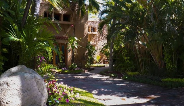 2BR Garden Villa at Villas el Rancho/unit 1