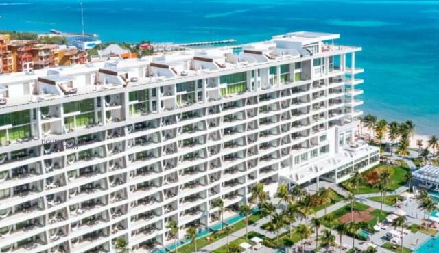 3 BDRM BEACH ROOFTOP PENTHOUSE/LIMOUSINE SERVICE