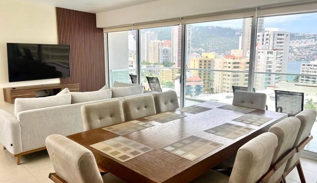 3 bedroom family apartment in Acapulco, a few steps from the beach. in Acapulco de Juárez