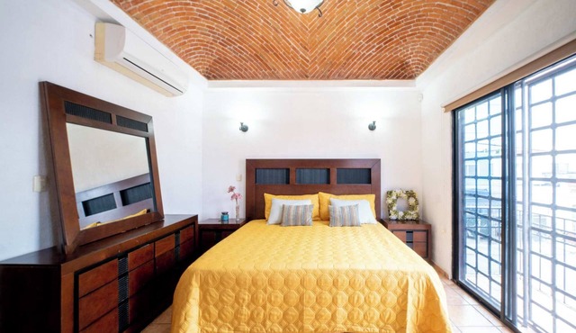3 BR House Private Parking and Fast Wifi