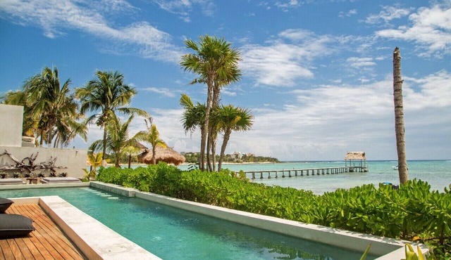 3 rec. 3.5 Baths New luxury apartment facing the sea in Bahía de Tankah.