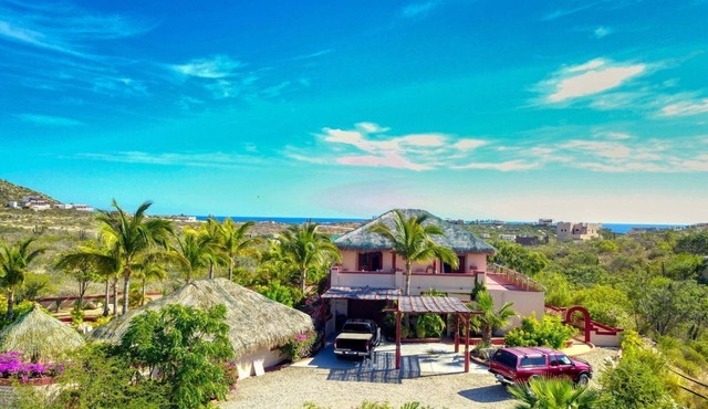 4-bedroom house in beautiful Zacatitos with WiFi