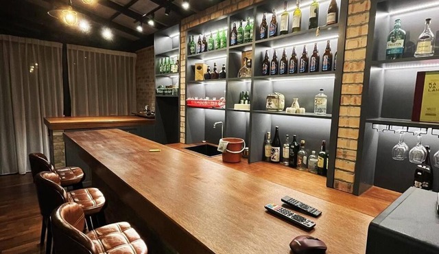 4B12B Bar 5 min City Center-no karaoke