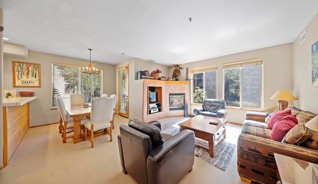 512 | 2BD Polished Comfort Hot Tubs + Parking in Olympic Valley
