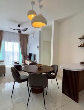 9-11AHomestay at 19Residence