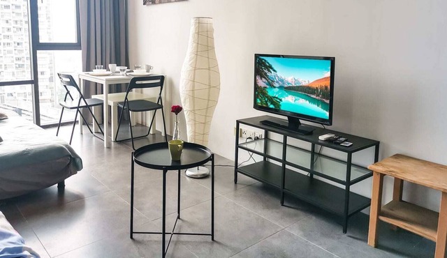 A Cozy & Stylish Studio in Empire Damansara