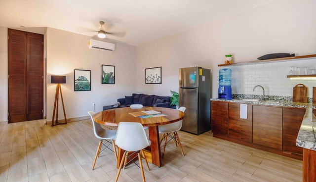 Adults Only Serviced Apt + Starlink Wifi + Free Bikes + Pool #2