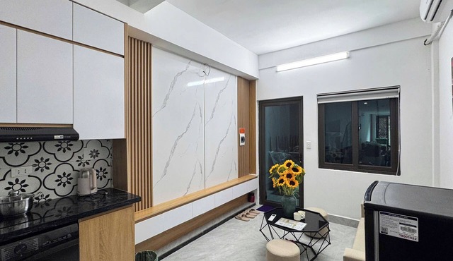 Aira Kim Ma Apartment